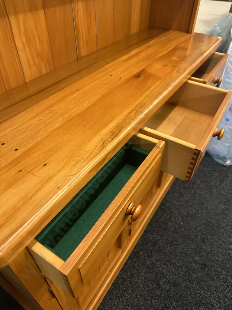 New Zealand Rimu Hutchdresser Made From Timber Out Of The Taumarunui Railway Station. H185 W140 D43.5cm Image 1++