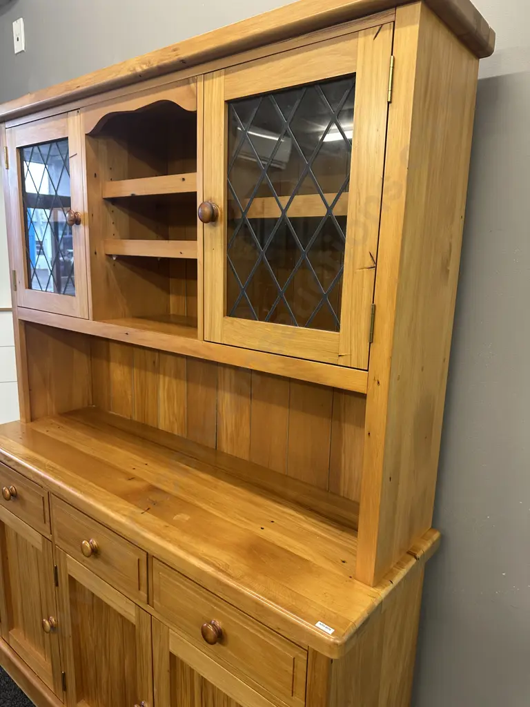New Zealand Rimu Hutchdresser Made From Timber Out Of The Taumarunui Railway Station. H185 W140 D43.5cm Image 1++