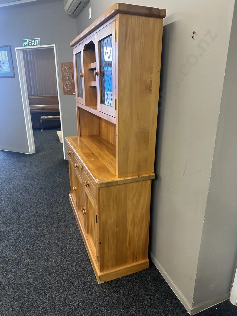 New Zealand Rimu Hutchdresser Made From Timber Out Of The Taumarunui Railway Station. H185 W140 D43.5cm Image 1++