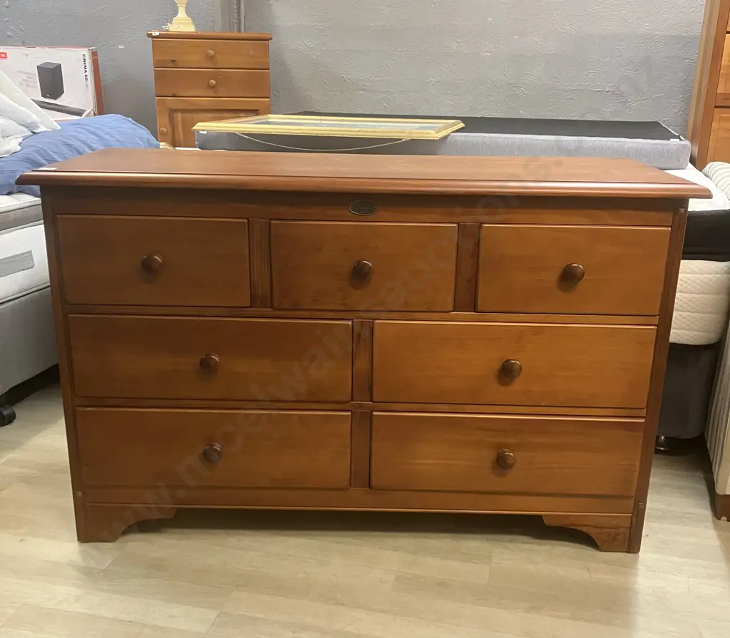 'The Villager' Collection Solid Wood 7 Drawer Lowboy With Round Knob Handles. H85 W137 D49cm Image 1++