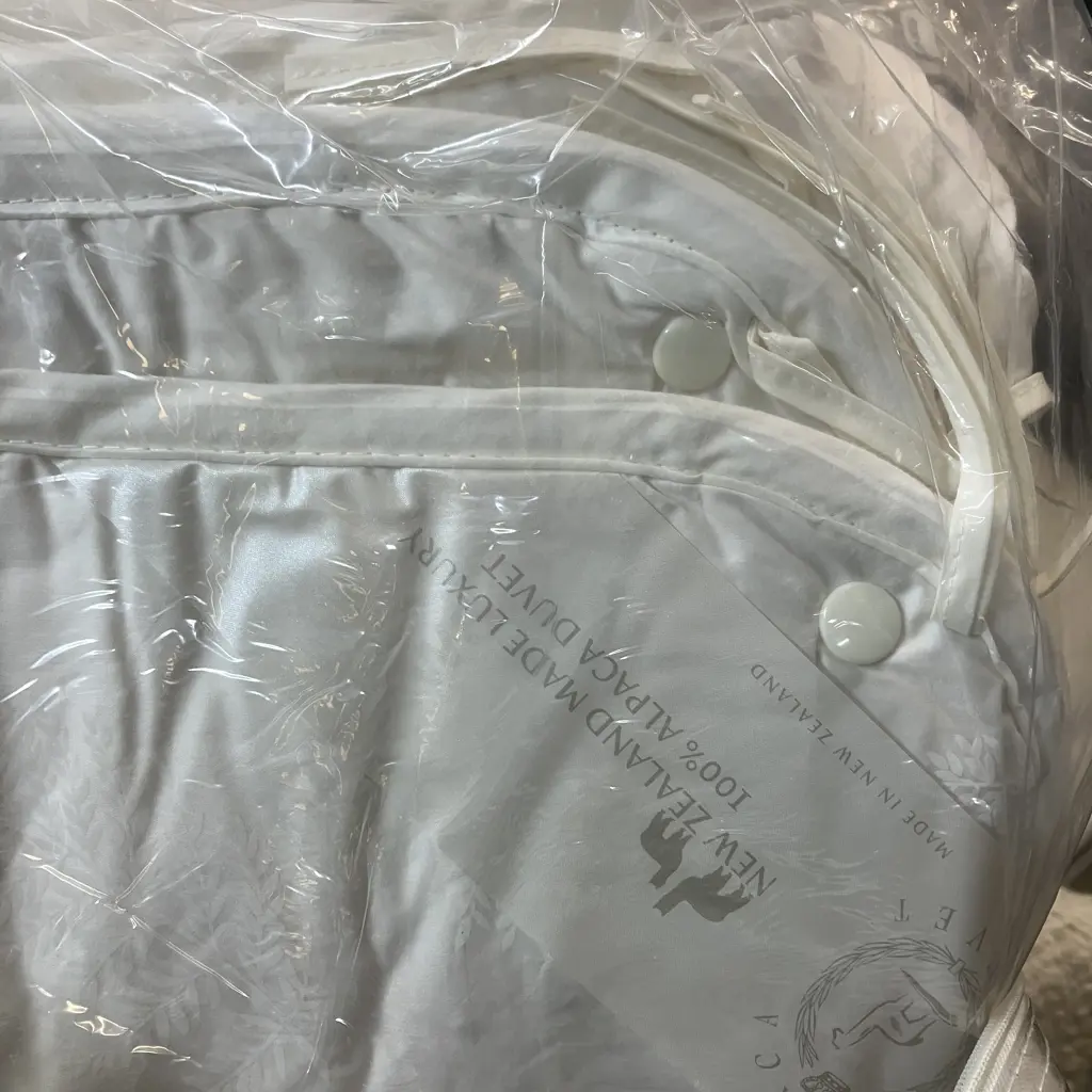 New Kapaca Alpaca Fibre Four Seasons Double Size Duvet Inner - Size 180 x 220cm Image 1++