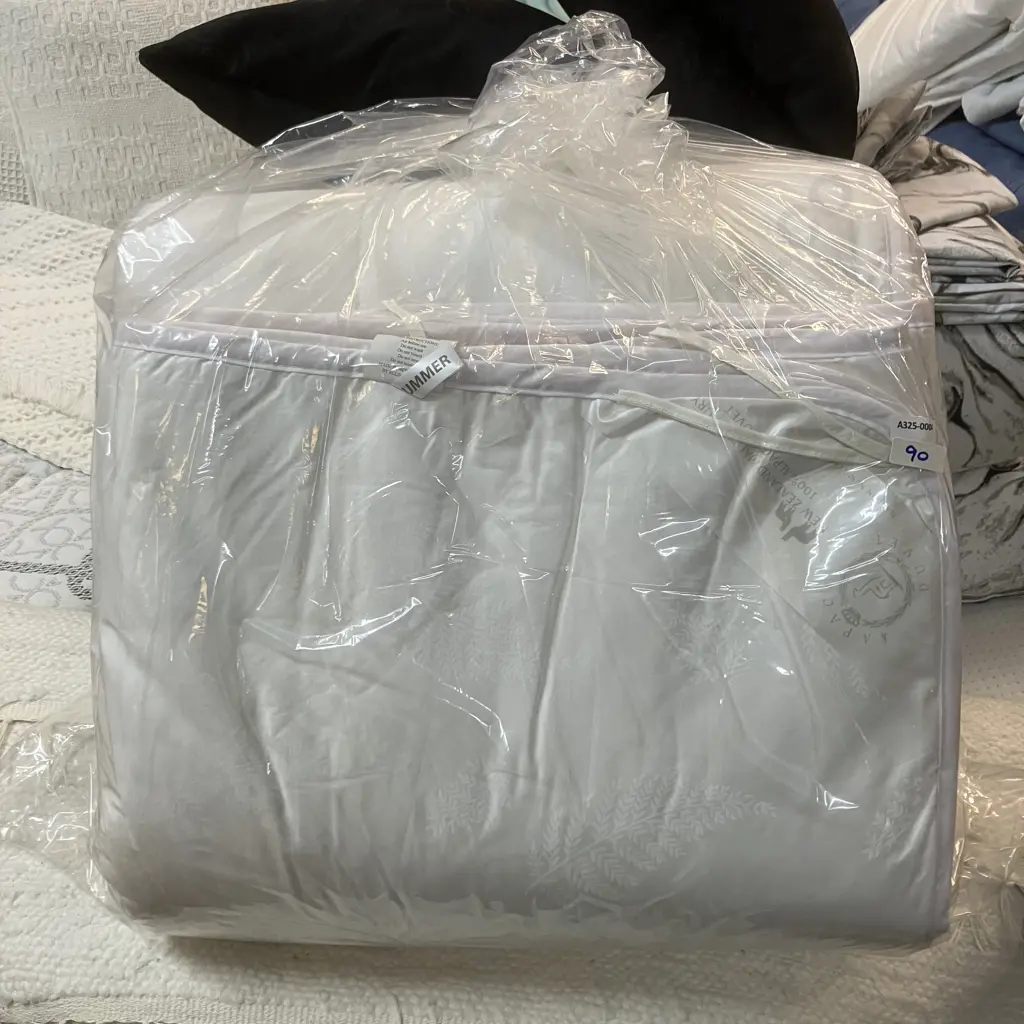 New Kapaca Alpaca Fibre Four Seasons Queen Size Duvet Inner - Size 200 x 230cm Image 1++