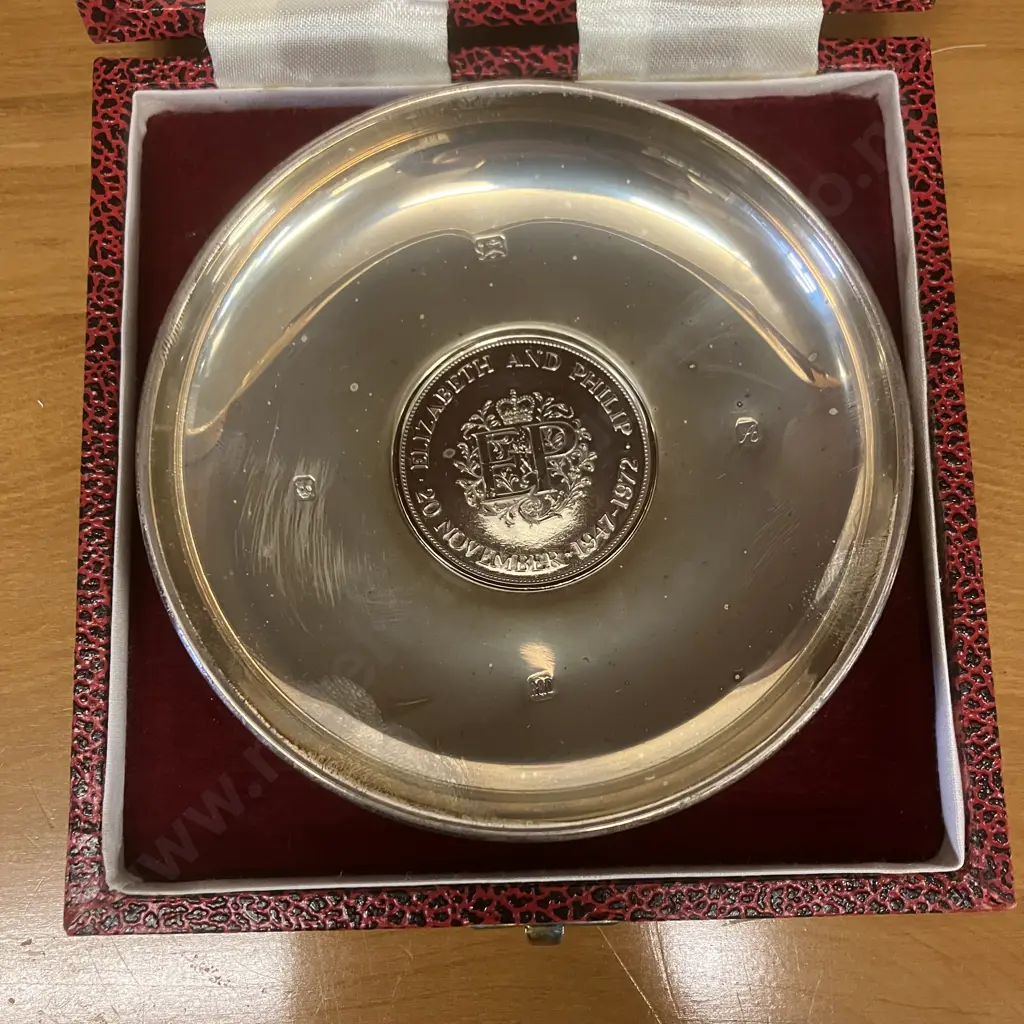 Hallmarked Sterling Silver Dish With 1972 Queen Elizabeth Silver Wedding Crown Coin Inset  - Roberts & Dore London Image 1++
