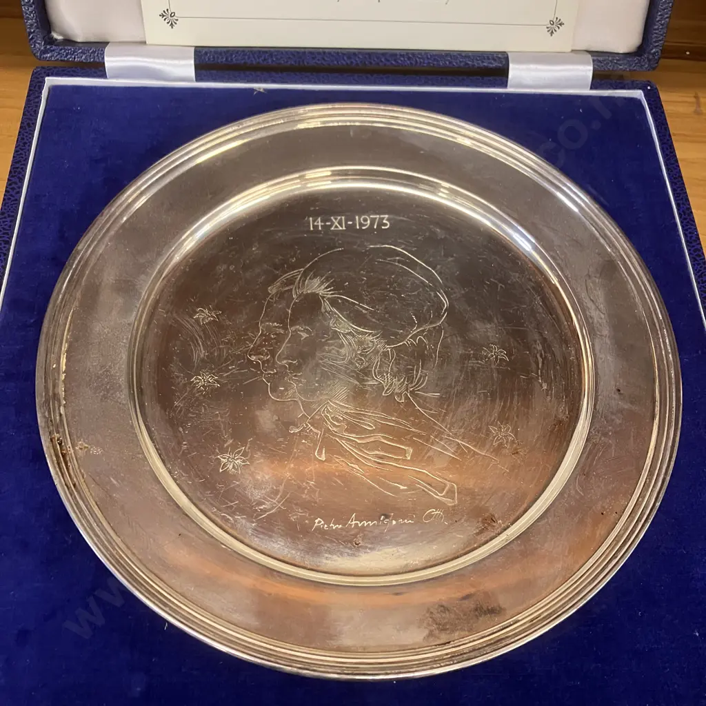 Hallmarked Sterling Silver Plate To Commemorate Princess Anne & Captain Mark Phillips Marriage - Limited 1513/2000 Image 1++