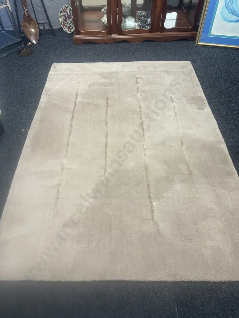 Hand Made India 'Seduction' 100% Wool Pile Floor Rug. 150 x 220cm Image 1++