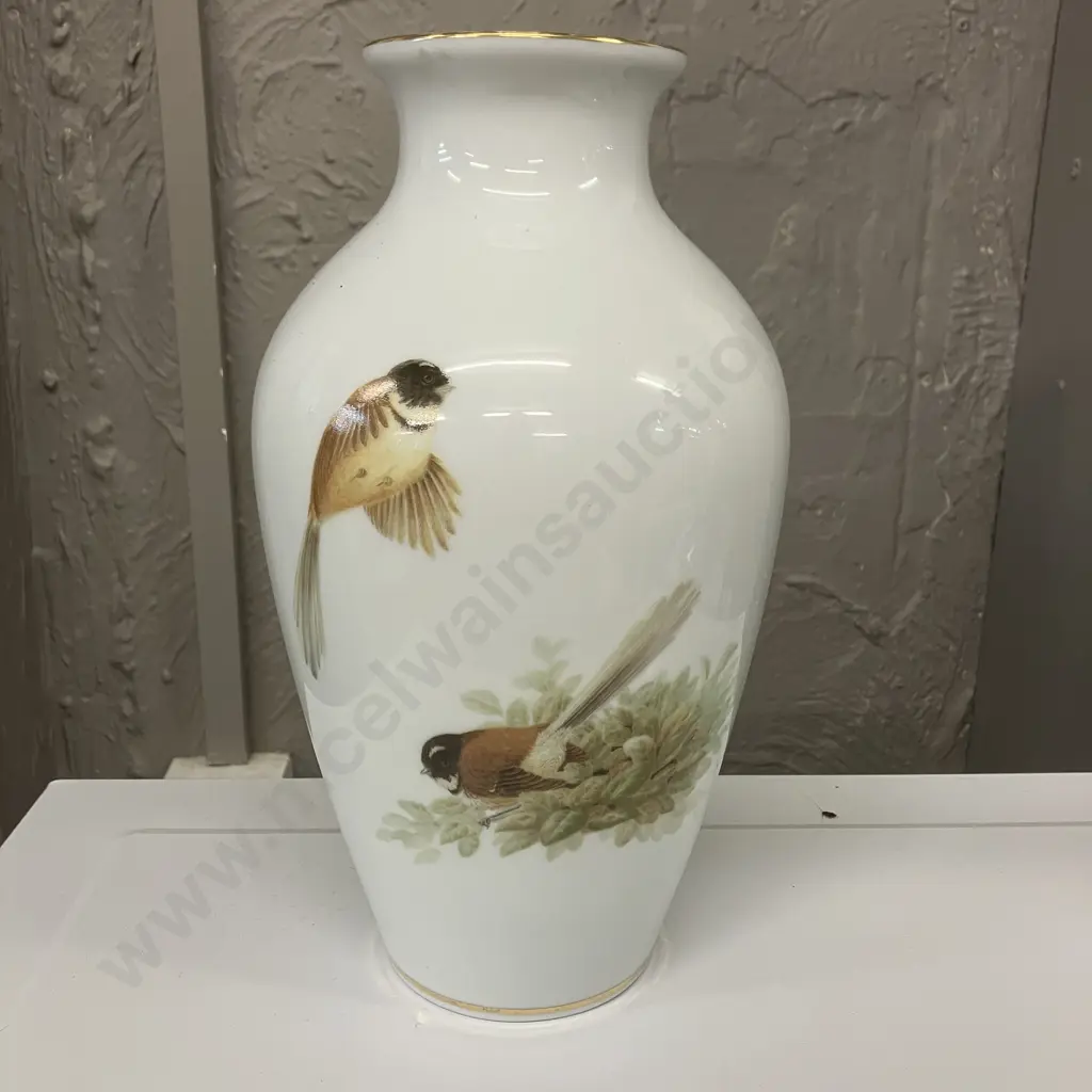 Porcelain Fantails Vase #240 by Raymond Fowler. H29cm Image 1++