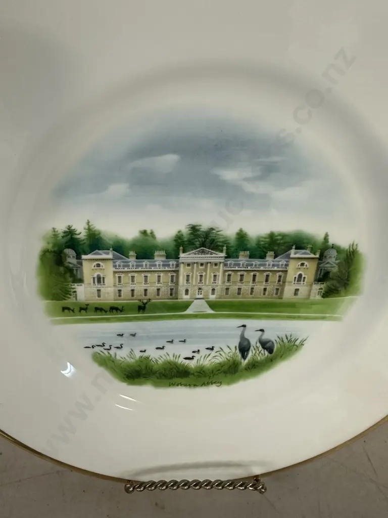 English Wedgwood Collectors Plates Harlech Castle & Woburn Abbey By David Gentleman Dia27.5cm. Image 1++