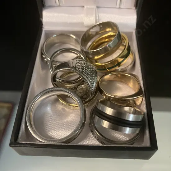 Selection Of Gold & Silver Coloured Rings