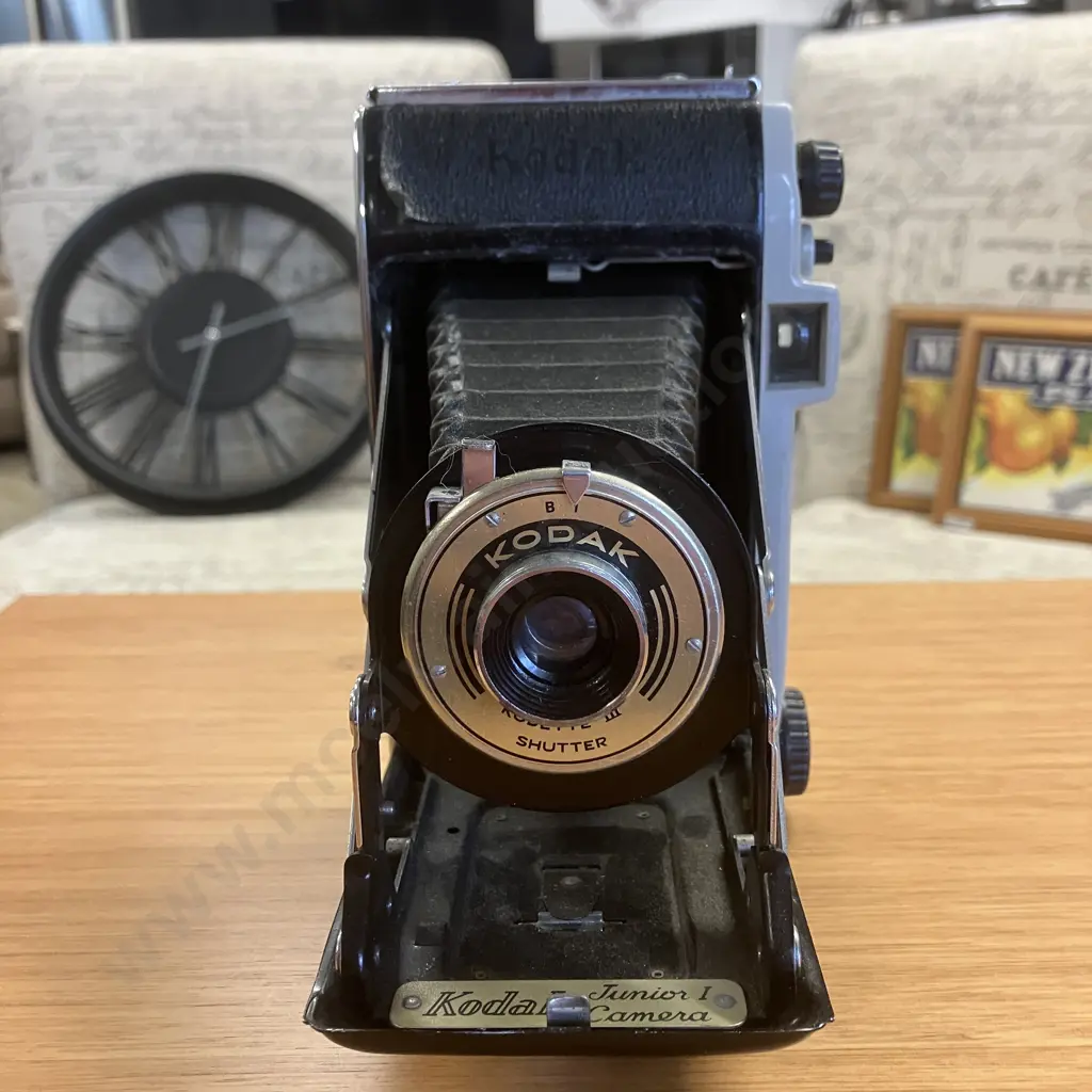 KODAK 1950s Junior 1 Folding Bellows Camera With Kodette III Shutter Image 1++