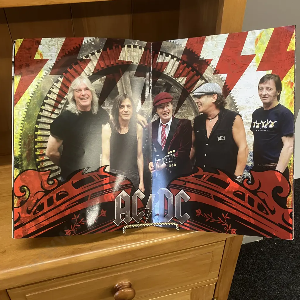 AC/DC Black Ice 2010 Tour Program. 33 x 24cm Image 1++
