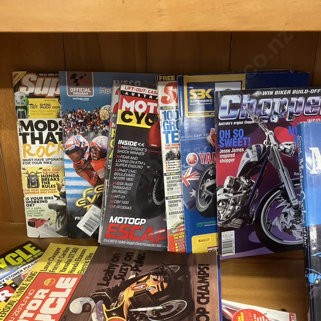 Great British Motorcycles of the Fifties Bob Currie, Hugo Wilson Hot Bikes, Bike Coasters, Video Tapes Image 1++