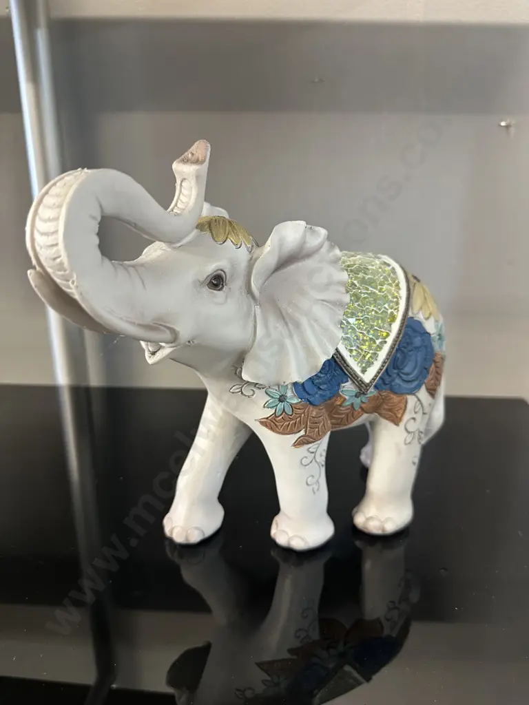 Decorative Elephants x4 H21,W23cm. Image 1++