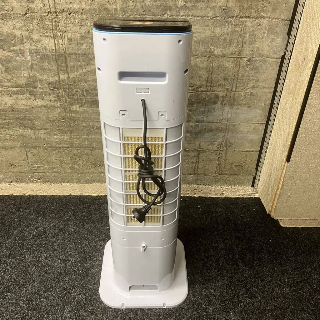 Kensington 3-In-1 Tower Fan Heater NDY-FH205 & Evantair Heater TWDLO1TF Image 1++