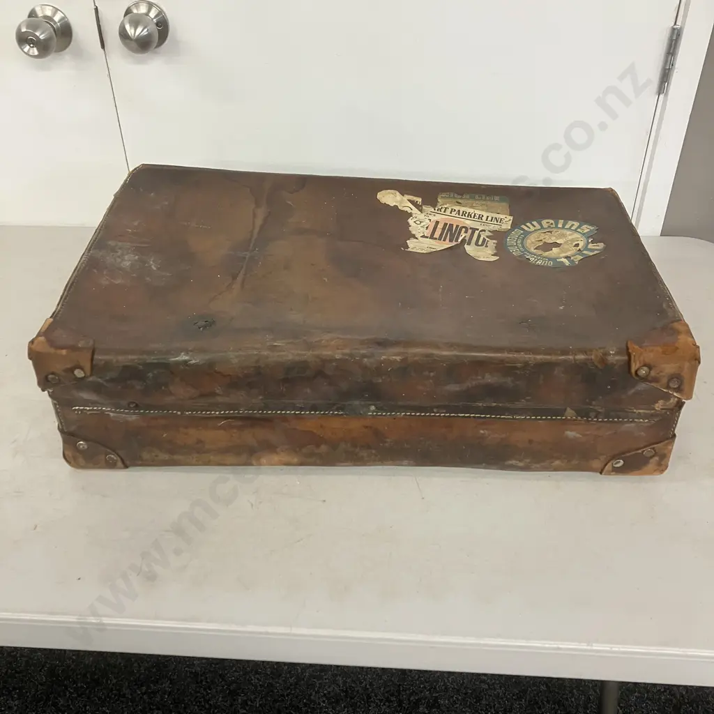 Antique Leather Suitcase. H16 W65 D40cm Image 1++