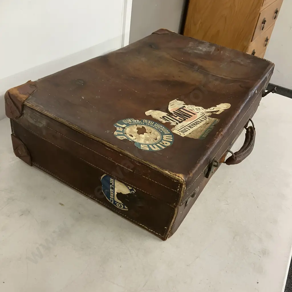 Antique Leather Suitcase. H16 W65 D40cm Image 1++