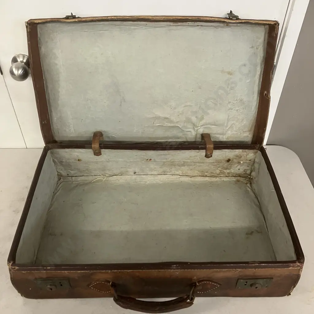 Antique Leather Suitcase. H16 W65 D40cm Image 1++