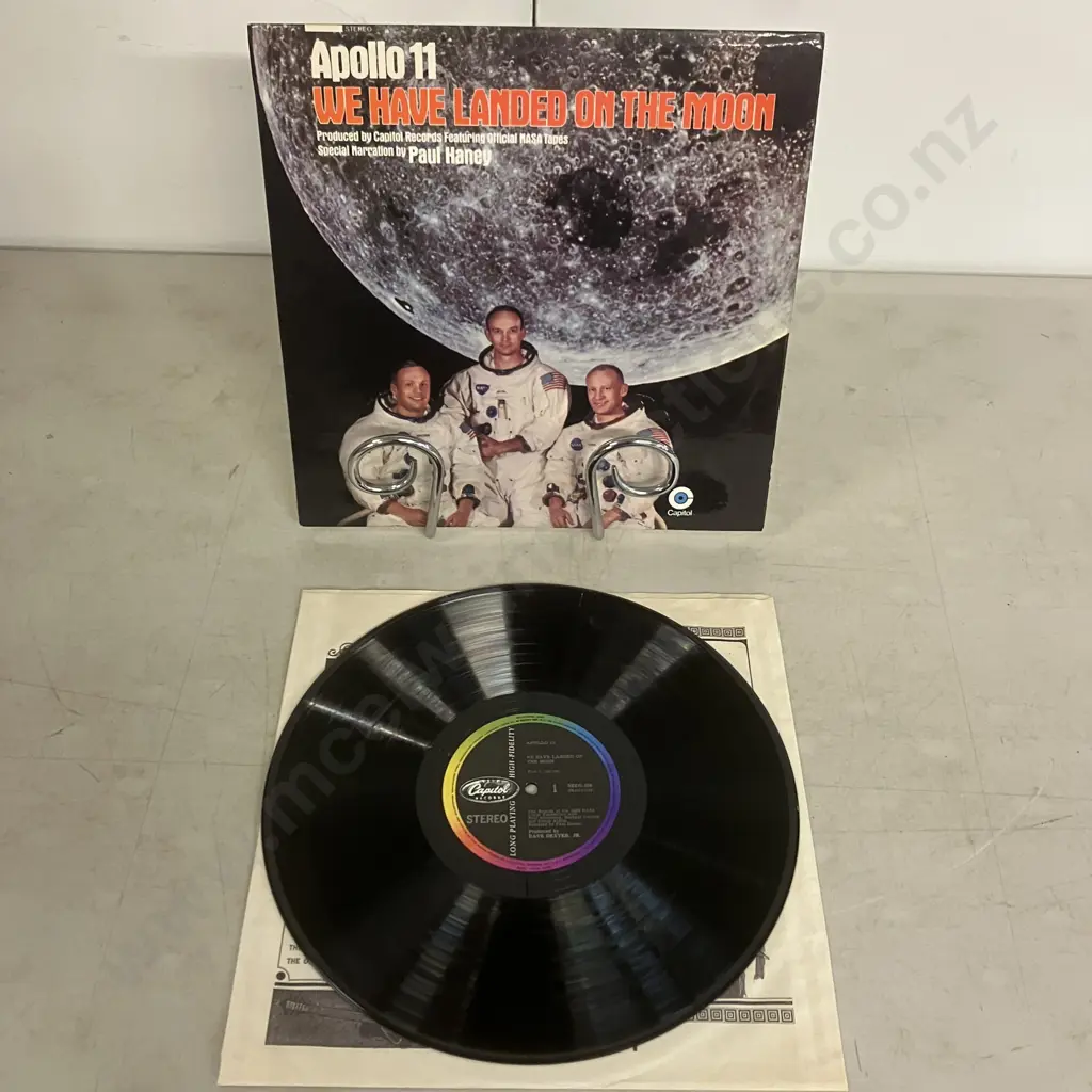 Lot of 9 LPs - Ray Stevens Boogity Boogity, Apollo 11 We Have Landed On The Moon, Idi Amin Broadcasts, Bob Newhart Etc Image 1++