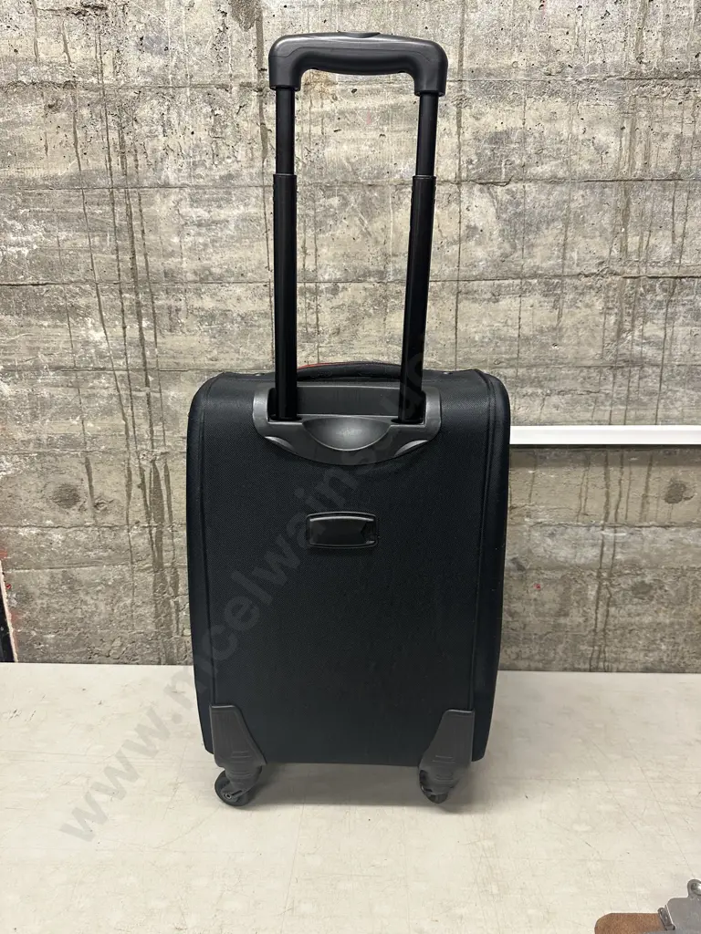 Discovery Travel Bag Image 1++