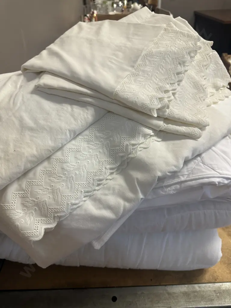 Assorted Duvet Covers, Inners & Mattress Protectors Image 1++