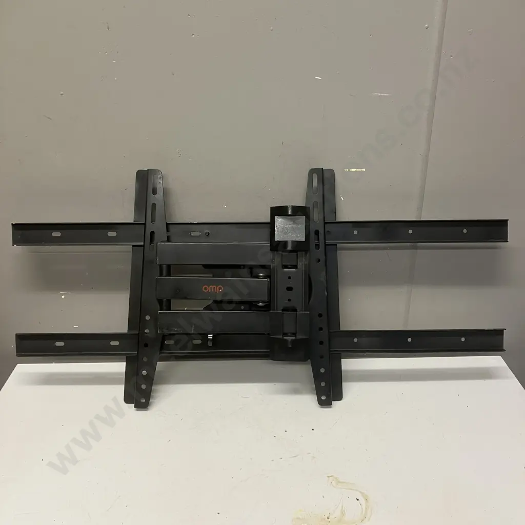 omp Wall Mount TV Bracket Image 1++