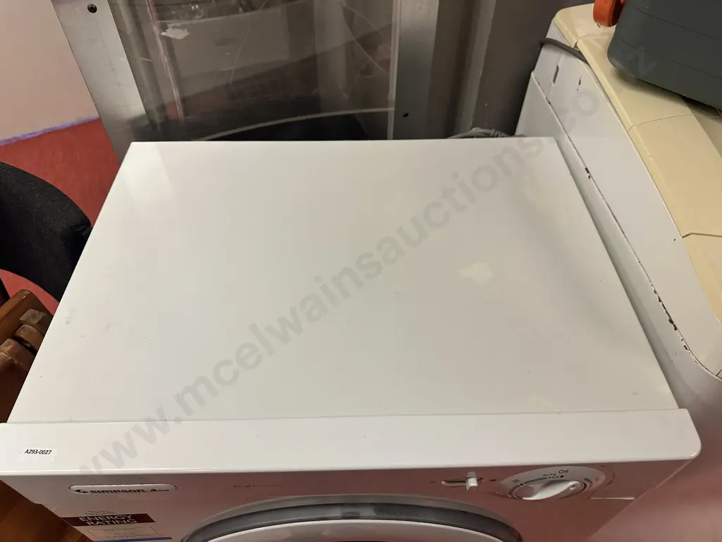 Simpson 4Kg EziLoader Clothes Dryer Image 1++