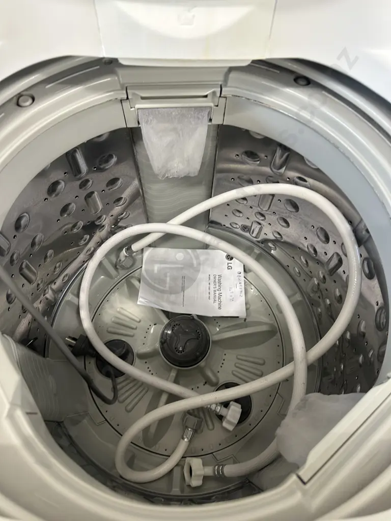 LG FuzzyLogic 6.5Kg Washing Machine Model WF-T657  Image 1++