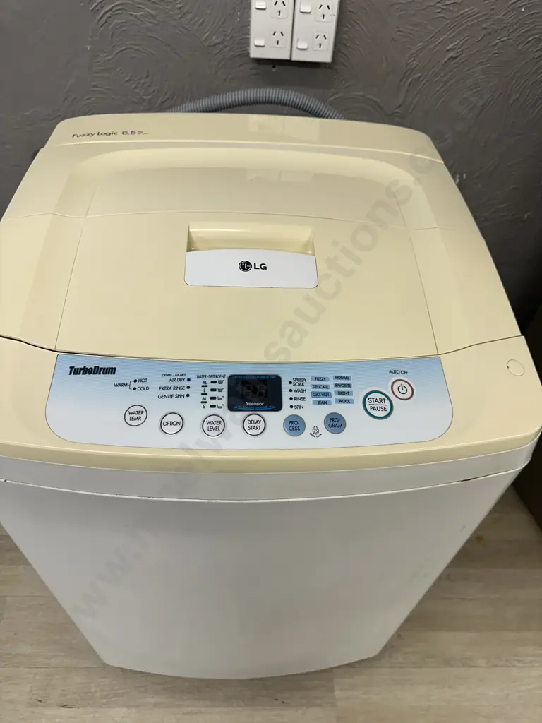 LG FuzzyLogic 6.5Kg Washing Machine Model WF-T657  Image 1++