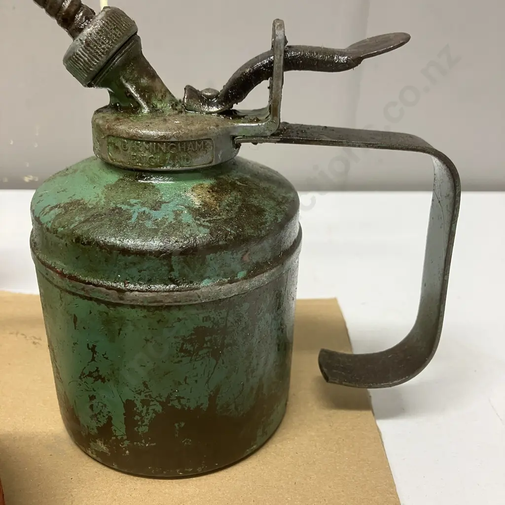 Vintage WESCO Oil Can / Thumb Oiler With Assorted Oil Cans Image 1++