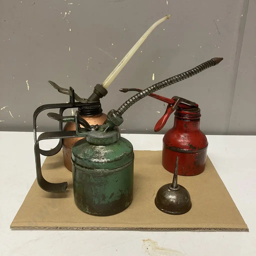 Vintage WESCO Oil Can / Thumb Oiler With Assorted Oil Cans Image 1++