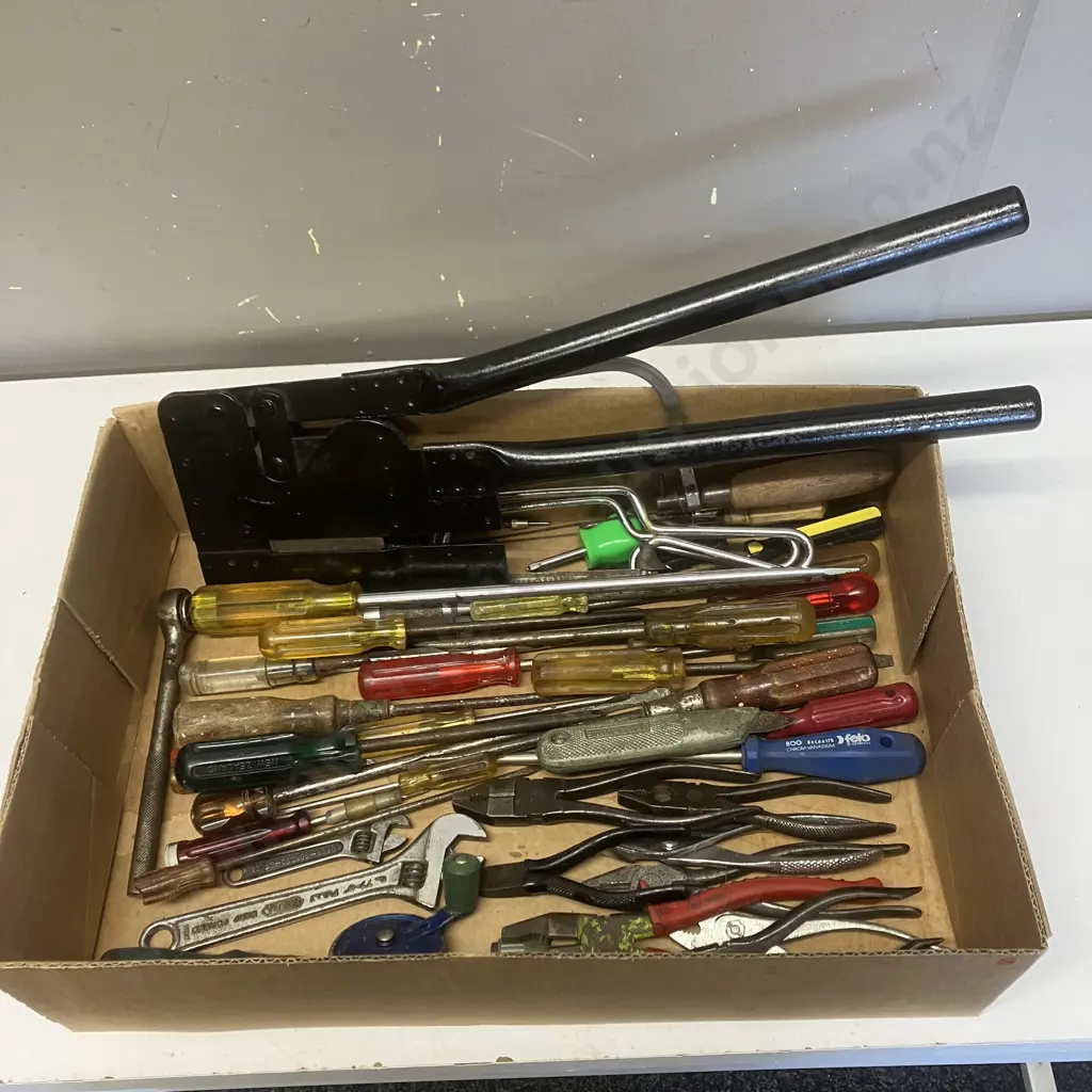 Box Lot Fibro Cutter, Screwdrivers, Pliers Etc Image 1++