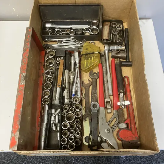Box lot Sockets, Spanners, Assorted Handtools
