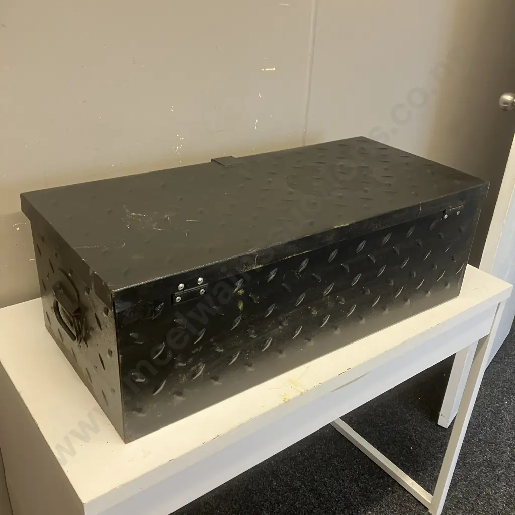 Black Painted Treadplate Geelong Toolbox Chest, Lockable. H26 W77.5 D36cm Image 1++