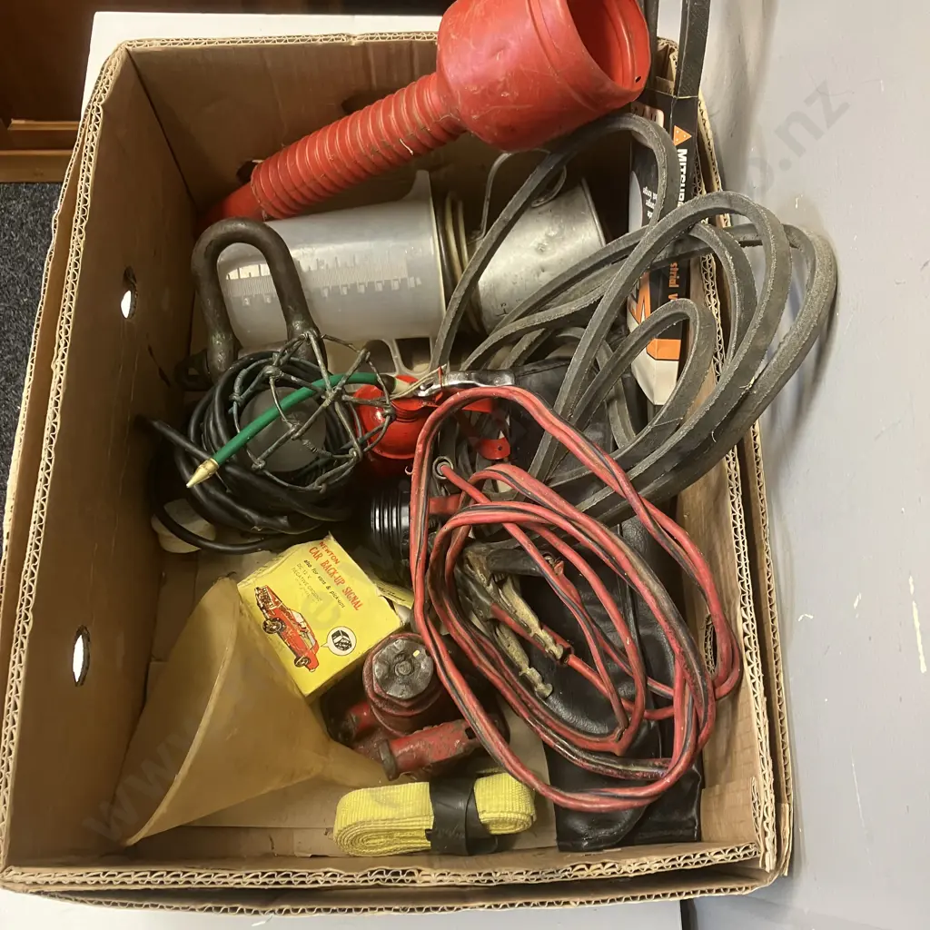 Box Light Work Light, Jumper Leads, Funnels Etc Image 1++