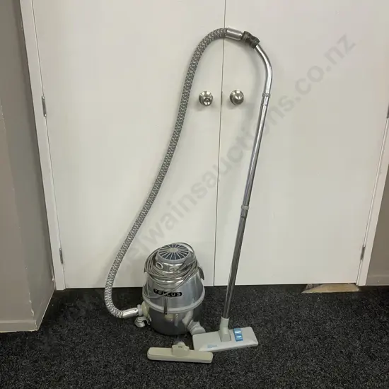 Tellus G 70 Vacuum Cleaner