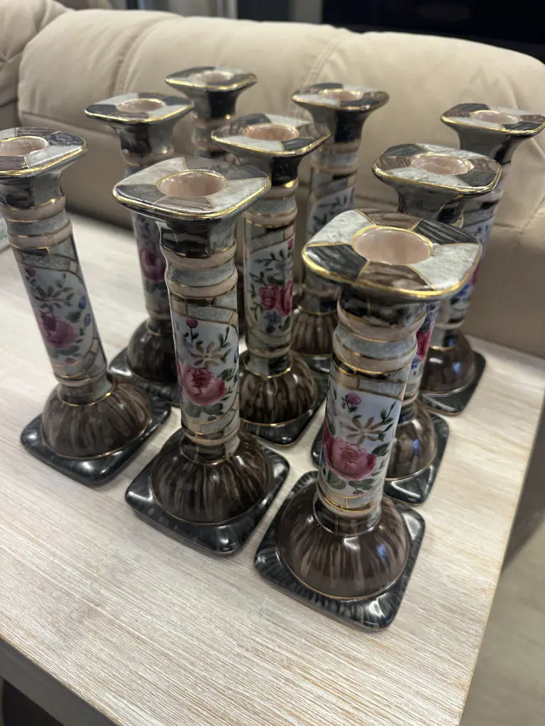 Oriental Themed Candle Stick Holders Brown/Floral x9 H21cm. Image 1++