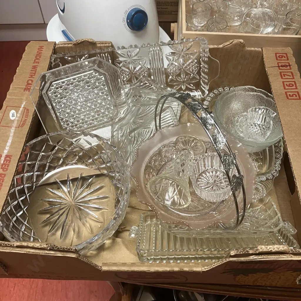Selection of Crystal & Glassware Items Image 1++