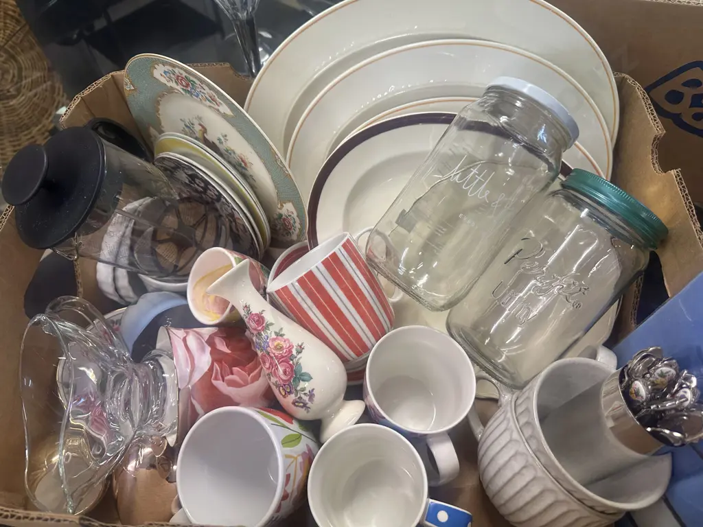 Crockery & Glassware  Image 1++