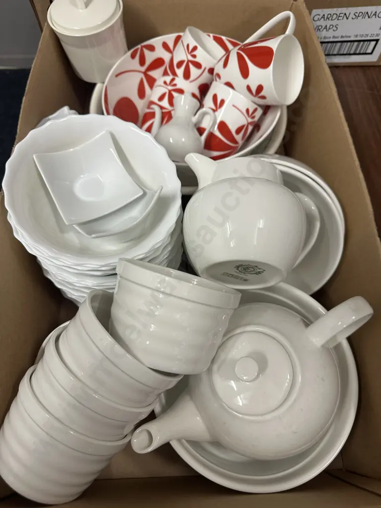 Selection of Crockery Including Rhubarb, NZ, Stevens Etc Image 1++