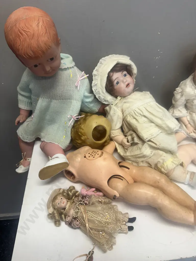 Selection Of Vintage Dolls & Books (as found) Image 1++