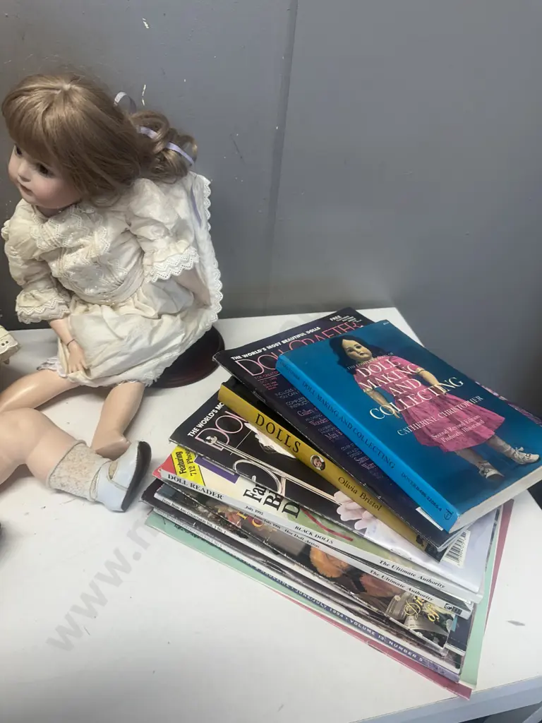 Selection Of Vintage Dolls & Books (as found) Image 1++