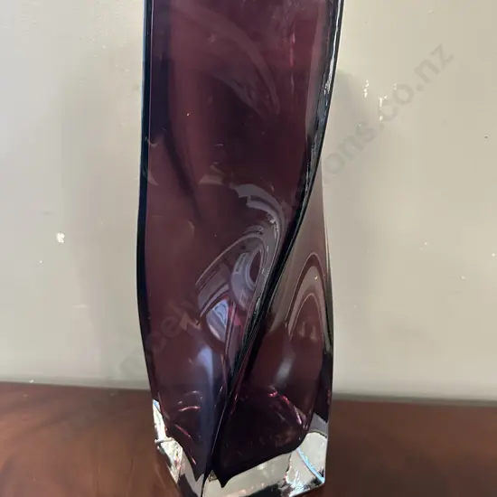 Kronsno Polish Amethyst Twisted Clear Base Vase H39cm.