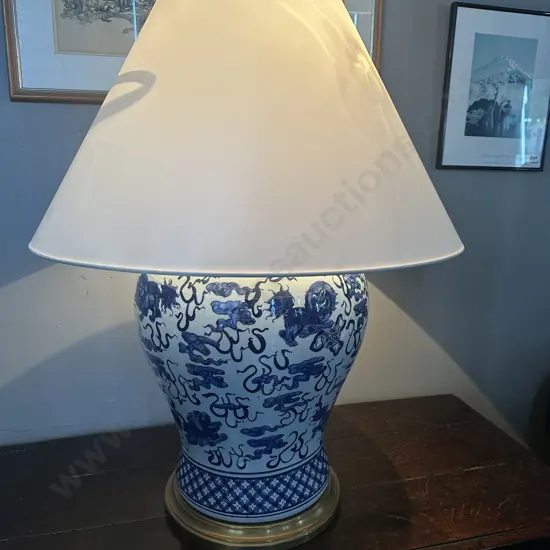 Large Ralph Lauren Blue & White Hand Painted Foo Dog Porcelain Lamp H89cm 