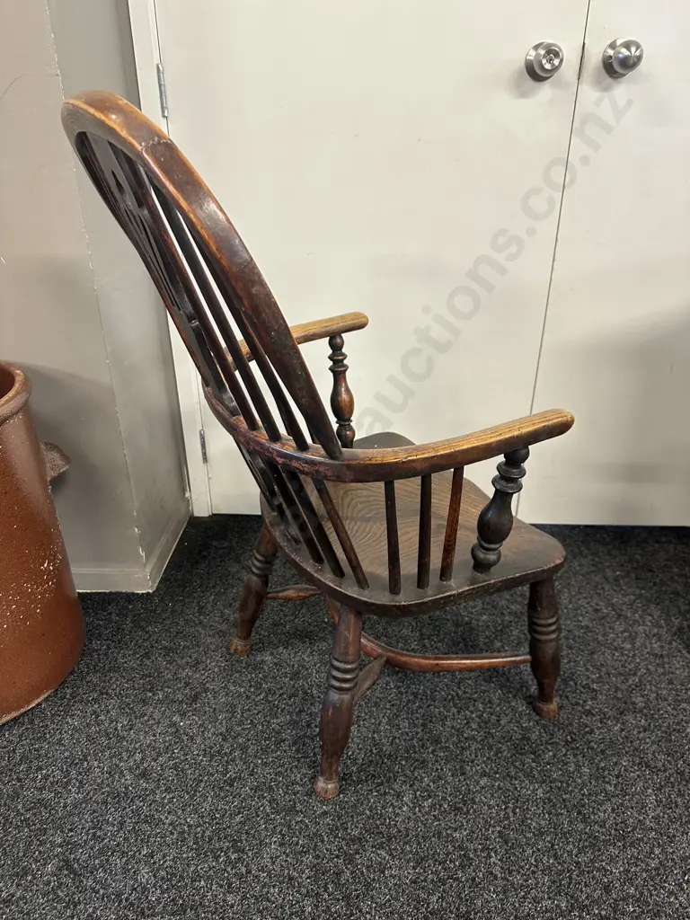 Antique 19th Century Elm Hoop Stick Back Windsor Armchair, Four Turned Legs With Crinoline Stretcher. 96 x 53cm Image 1++