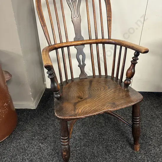 Antique 19th Century Elm Hoop Stick Back Windsor Armchair, Four Turned Legs With Crinoline Stretcher. 96 x 53cm