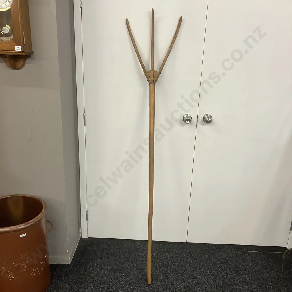 Antique Oak Three Prong Hay Fork Pitchfork. 181cm Image 1++