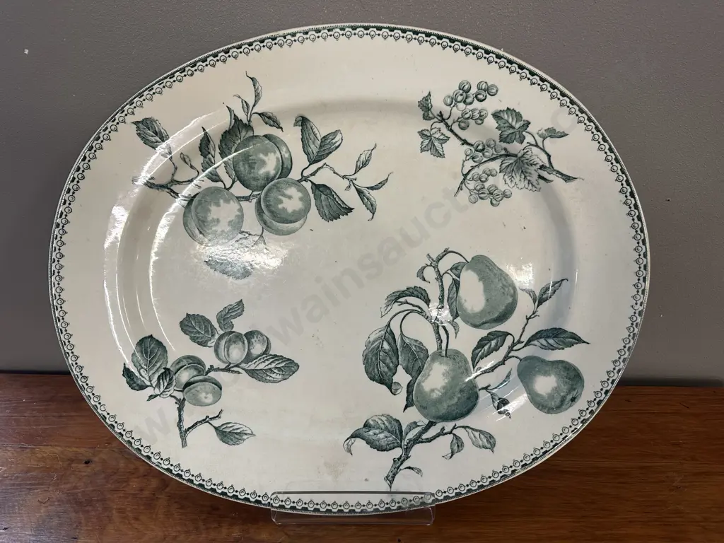 Hill Pottery Fruit Platter W46,D37cm. Image 1++