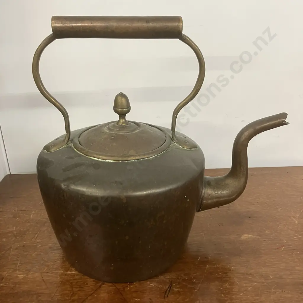Antique Victorian Copper Kettle with Brass Finial and Gooseneck Spout. 32 x 34cm Image 1++