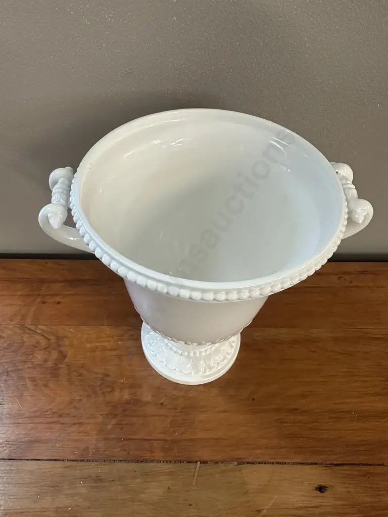 English Royal Worcester White Double Handled Urn #2157 H23,Dia28cm. Image 1++