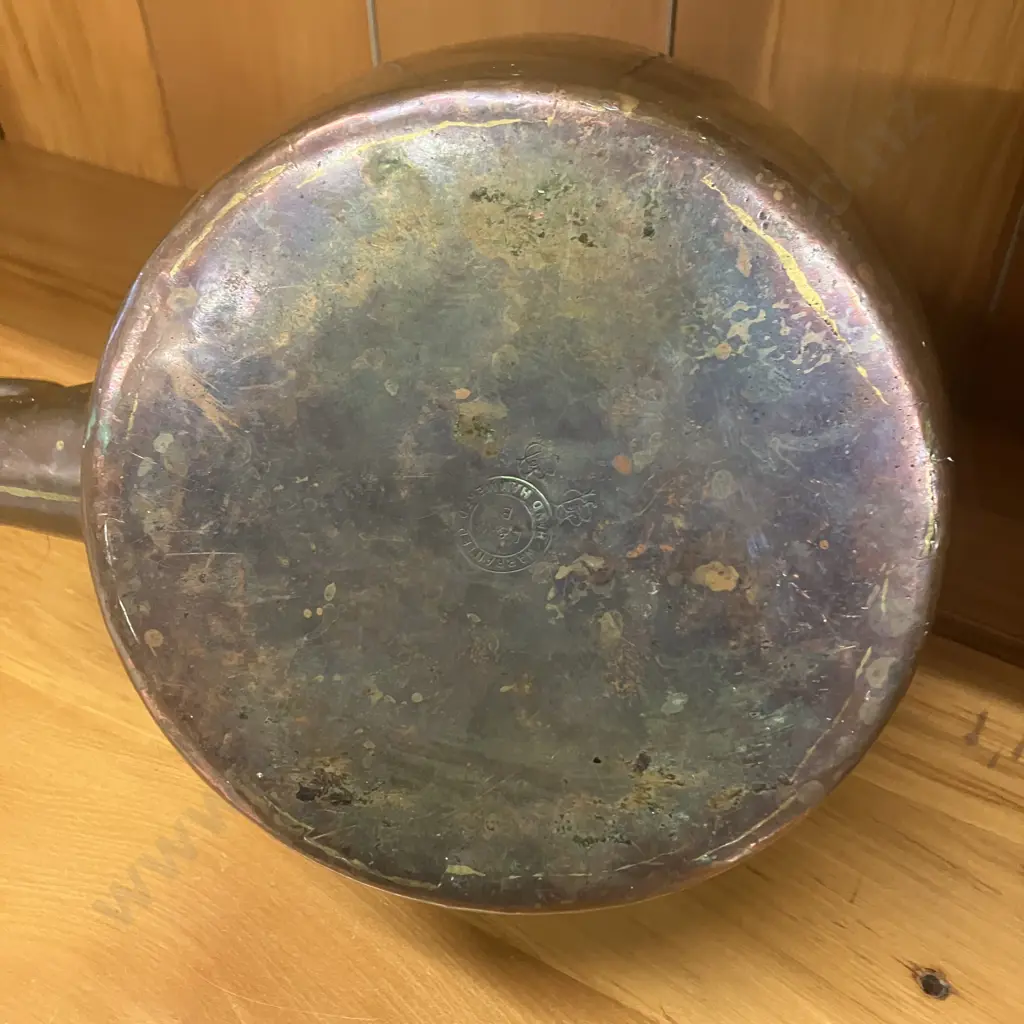 Antique Victorian Copper Kettle with Brass Finial and Gooseneck Spout. 27 x 29cm, Base Stamped Image 1++