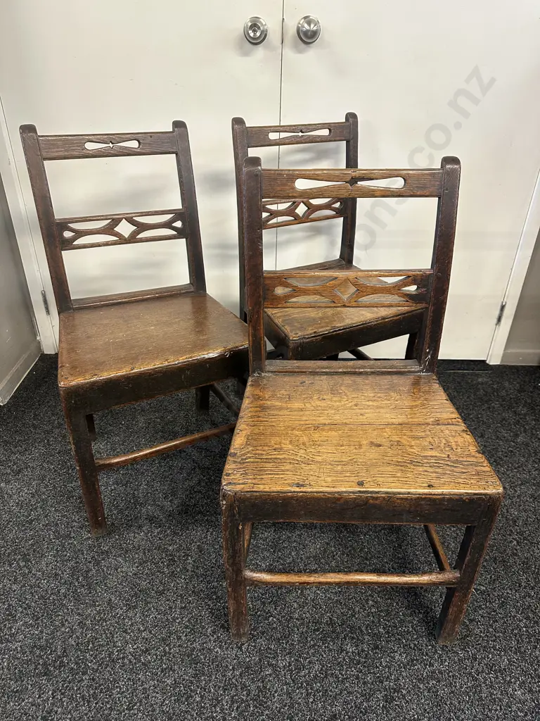 Antique Georgian Oak Set Of Three Dining Chairs  Image 1++